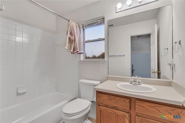 627 Scheel, Kyle, TX 78640