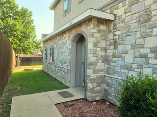 1201 Summerset Lane, Burleson, TX 76028