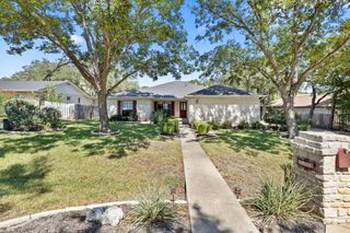 103 Ajuga CT, Lakeway, TX 78734