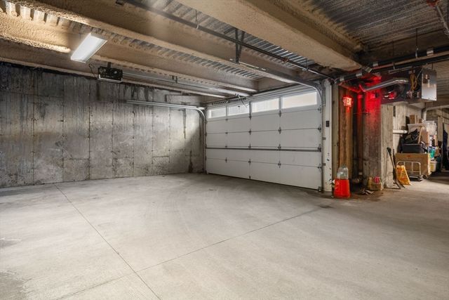 18 Robert St 14, Boston, MA 02131