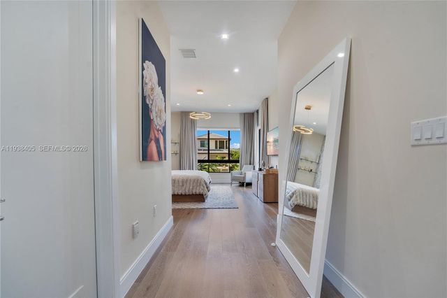 8279 NW 43rd St, Doral, FL 33166