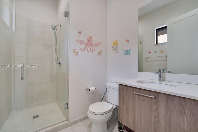 8279 NW 43rd St, Doral, FL 33166