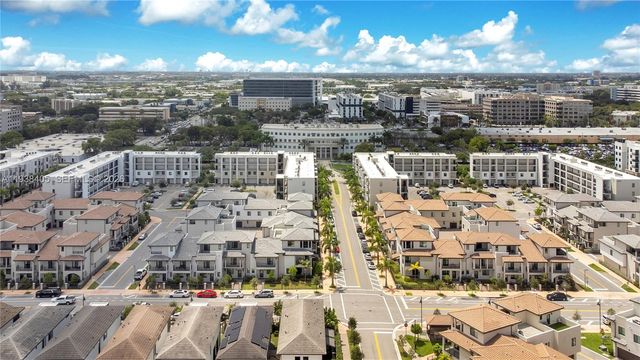 8279 NW 43rd St, Doral, FL 33166