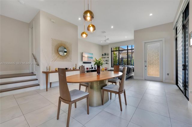 8279 NW 43rd St, Doral, FL 33166