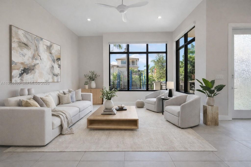 8279 NW 43rd St, Doral, FL 33166