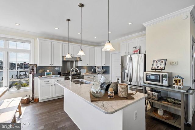7 TRAVELERS WAY, Bayville, NJ 08721