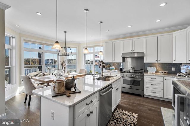 7 TRAVELERS WAY, Bayville, NJ 08721