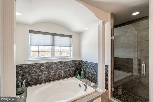 7 TRAVELERS WAY, Bayville, NJ 08721