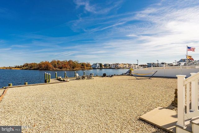 7 TRAVELERS WAY, Bayville, NJ 08721