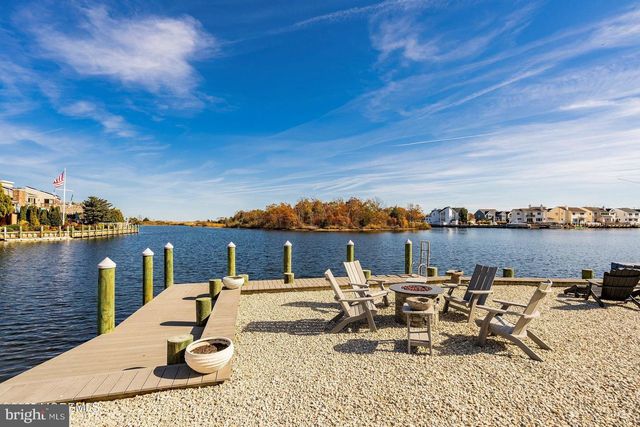 7 TRAVELERS WAY, Bayville, NJ 08721
