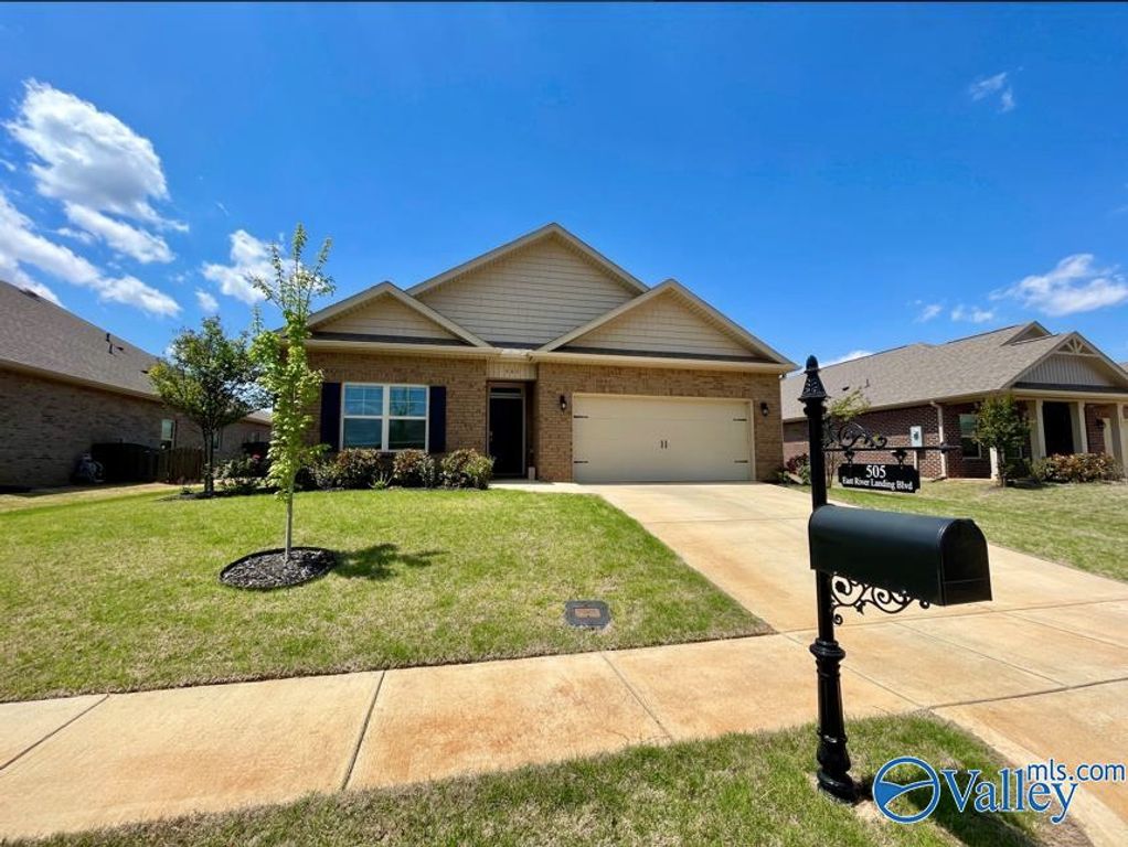 505 E River Landing Blvd, Madison, AL 35756