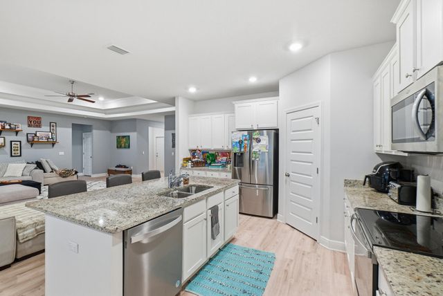 304 Perimeter Place, Freeport, FL 32439