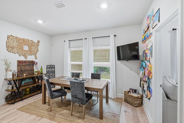 304 Perimeter Place, Freeport, FL 32439