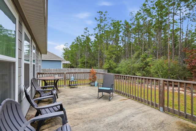 304 Perimeter Place, Freeport, FL 32439