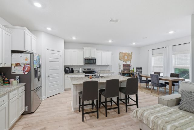 304 Perimeter Place, Freeport, FL 32439