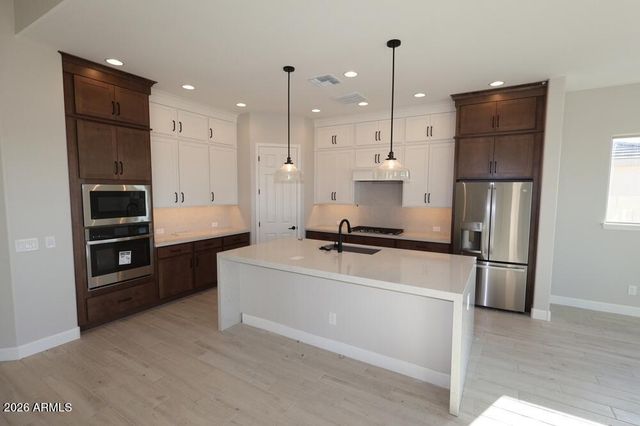 20191 W LUKE Avenue, Litchfield Park, AZ 85340