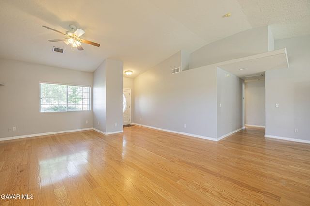 3338 E Avenue H4, Lancaster, CA 93535