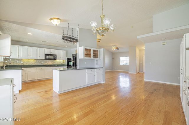 3338 E Avenue H4, Lancaster, CA 93535