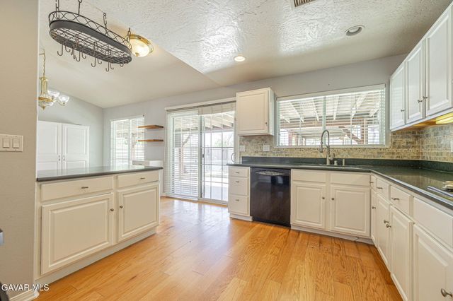 3338 E Avenue H4, Lancaster, CA 93535