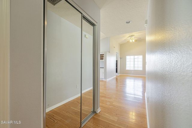 3338 E Avenue H4, Lancaster, CA 93535