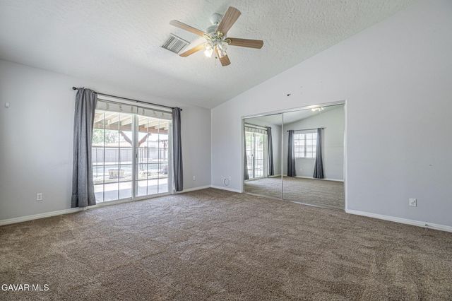 3338 E Avenue H4, Lancaster, CA 93535