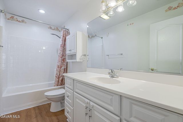 3338 E Avenue H4, Lancaster, CA 93535