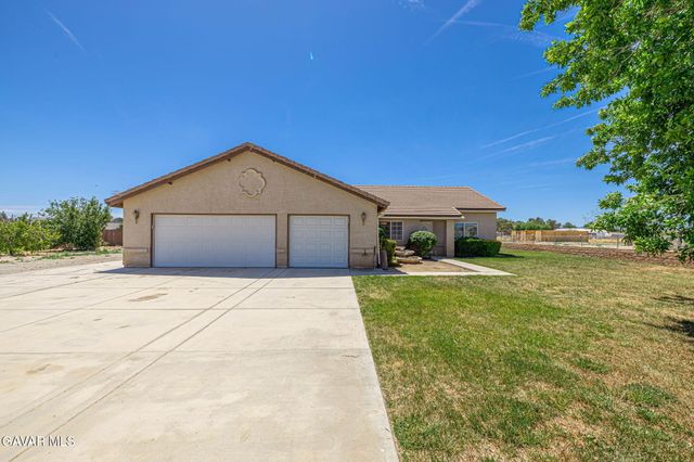 3338 E Avenue H4, Lancaster, CA 93535