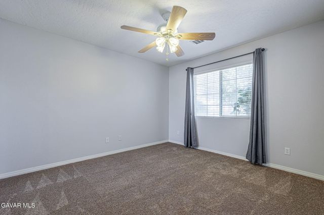 3338 E Avenue H4, Lancaster, CA 93535