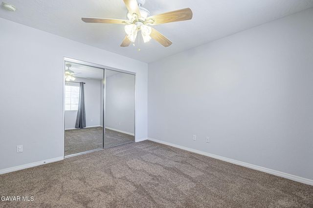 3338 E Avenue H4, Lancaster, CA 93535