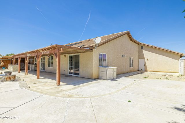 3338 E Avenue H4, Lancaster, CA 93535