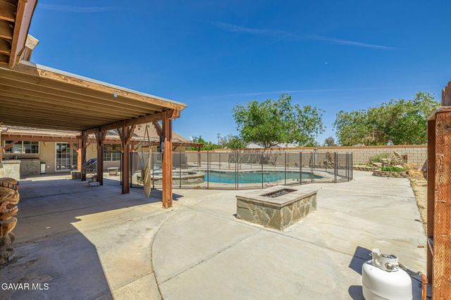 3338 E Avenue H4, Lancaster, CA 93535