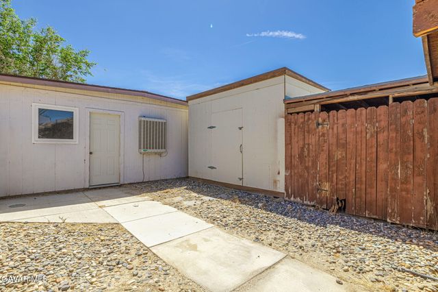 3338 E Avenue H4, Lancaster, CA 93535