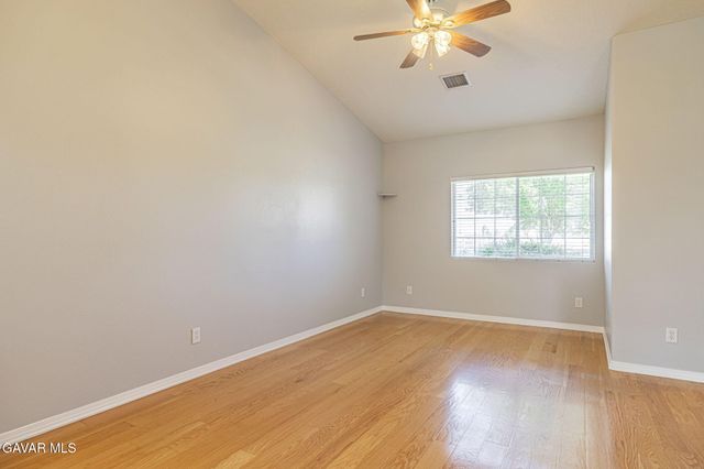 3338 E Avenue H4, Lancaster, CA 93535