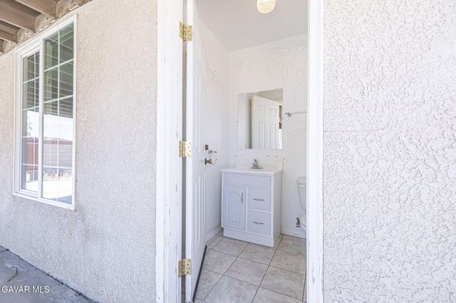3338 E Avenue H4, Lancaster, CA 93535