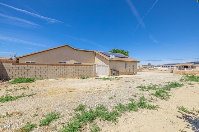 3338 E Avenue H4, Lancaster, CA 93535