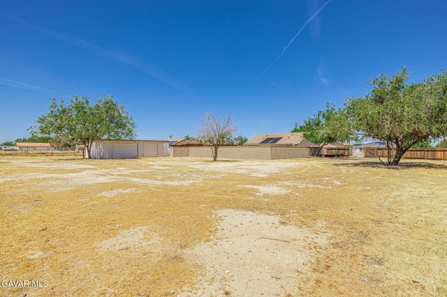 3338 E Avenue H4, Lancaster, CA 93535