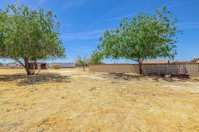 3338 E Avenue H4, Lancaster, CA 93535