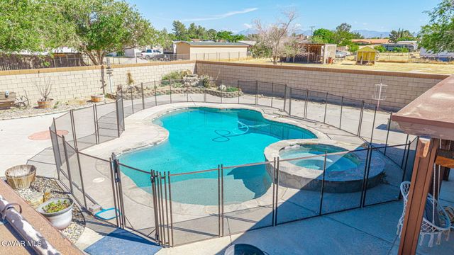 3338 E Avenue H4, Lancaster, CA 93535