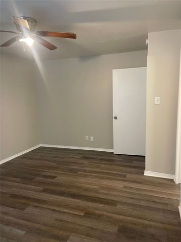 2211 S Vernon Avenue 115, Dallas, TX 75224