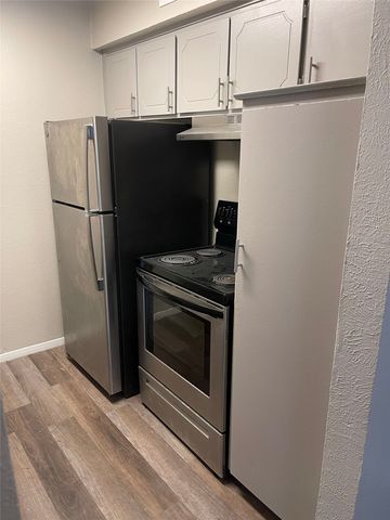 2211 S Vernon Avenue 115, Dallas, TX 75224