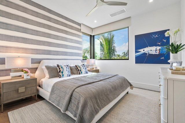 130 NE Wavecrest Way, Boca Raton, FL 33432