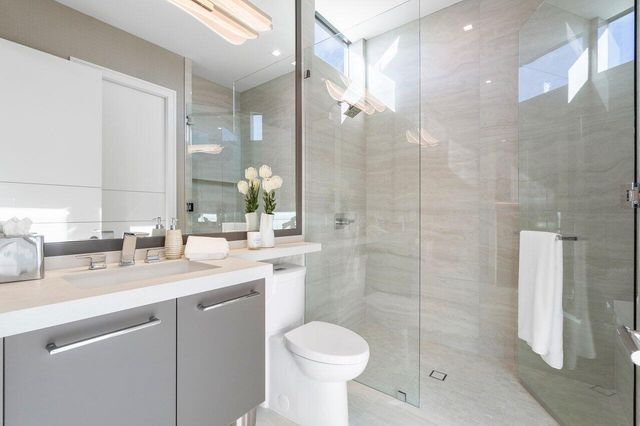 130 NE Wavecrest Way, Boca Raton, FL 33432