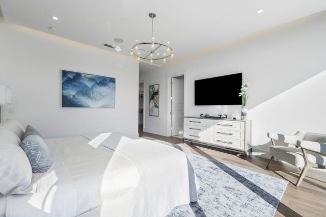 130 NE Wavecrest Way, Boca Raton, FL 33432