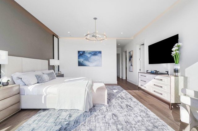 130 NE Wavecrest Way, Boca Raton, FL 33432