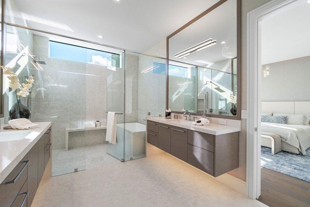 130 NE Wavecrest Way, Boca Raton, FL 33432