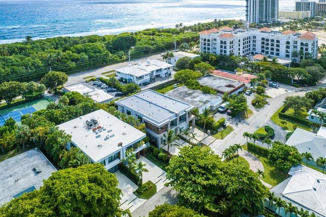 130 NE Wavecrest Way, Boca Raton, FL 33432