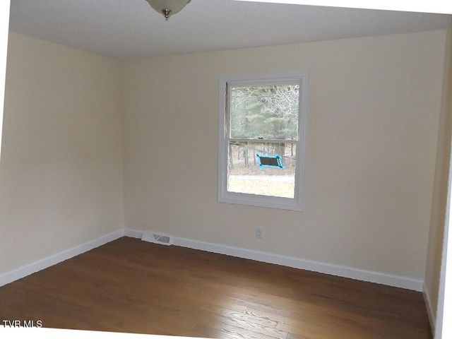 186 Fitzsimmons Hill Road, Elizabethton, TN 37643