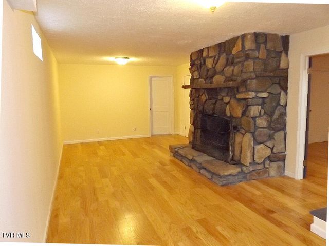 186 Fitzsimmons Hill Road, Elizabethton, TN 37643