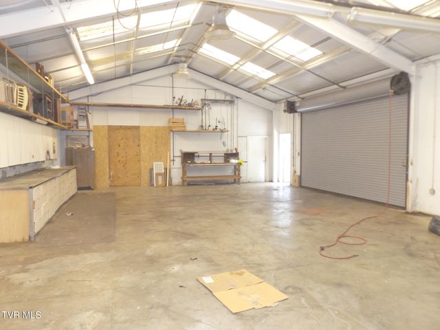186 Fitzsimmons Hill Road, Elizabethton, TN 37643