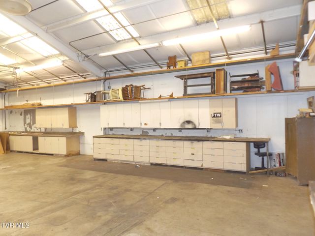 186 Fitzsimmons Hill Road, Elizabethton, TN 37643
